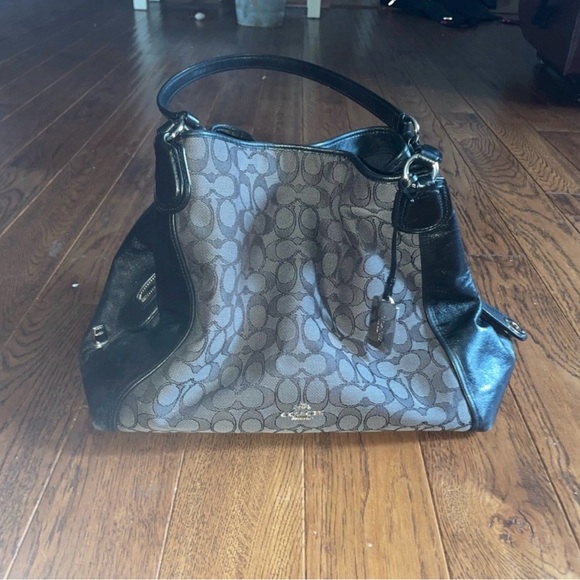 Coach Black and Gray Signature Shoulder Bag - Picture 2 of 3